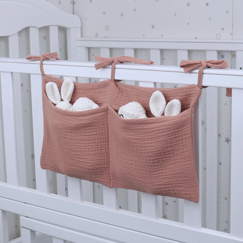 Organisateur de Lit Bébé en Coton – Rangement Suspendu