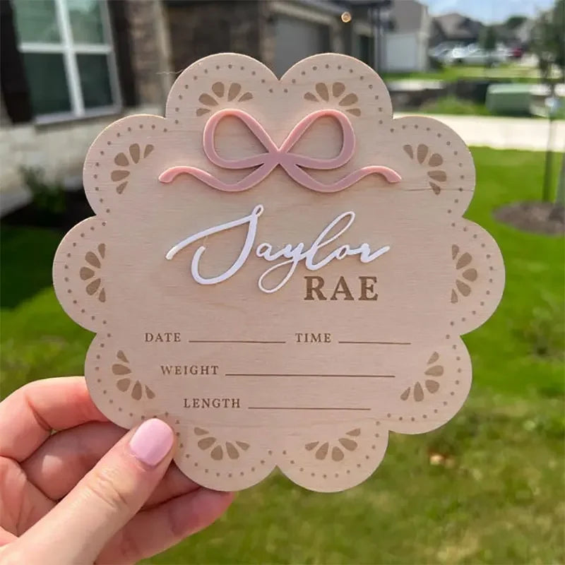 Plaque de naissance personnalisée en bois – Nœud